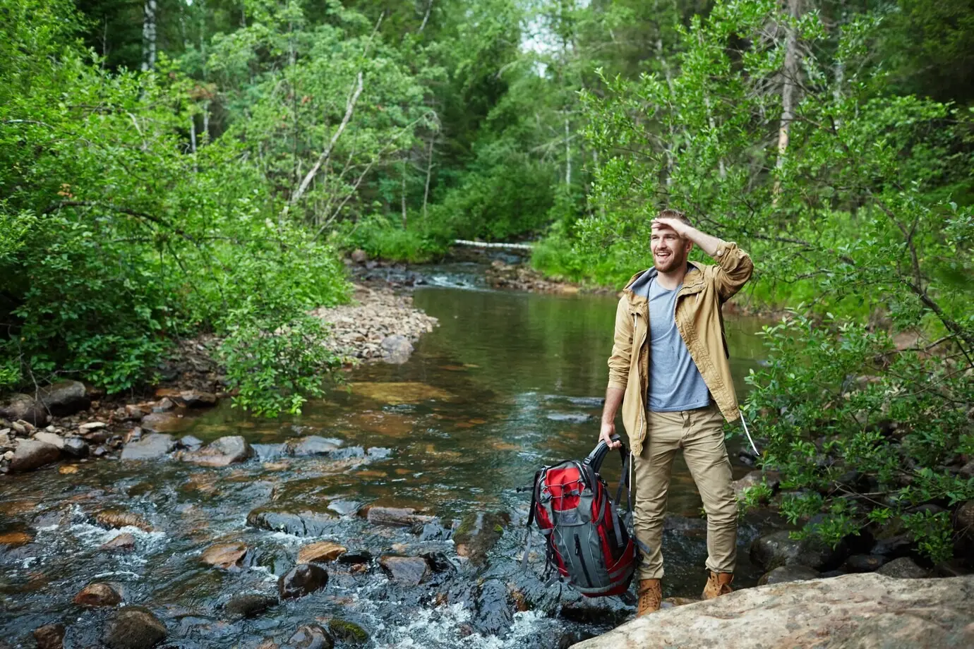 Bitte sende mir die ursprüngliche Bildbeschreibung, damit ich sie auf Deutsch umformulieren kann.